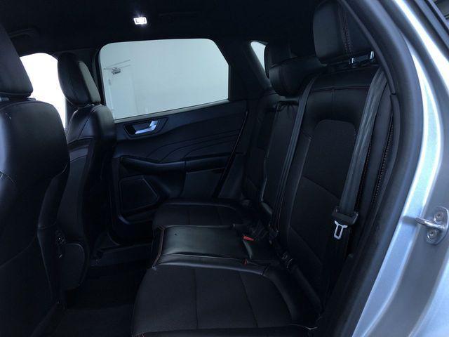 Photo of 2024 Silver Metallic Ford Escape