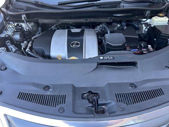 Photo of 2016 Silver Lining Metallic Lexus RX 350