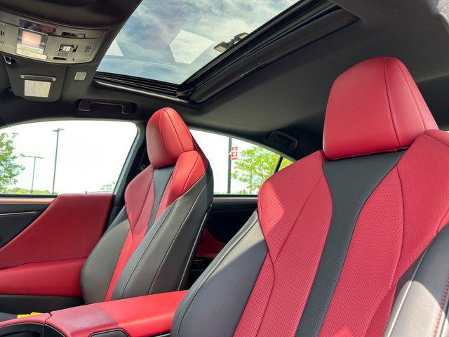 Photo of 2023 Ultra White Lexus ES 350