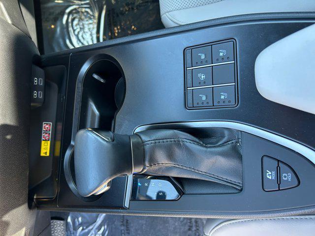 Photo of 2023 Iridium Lexus UX 250h