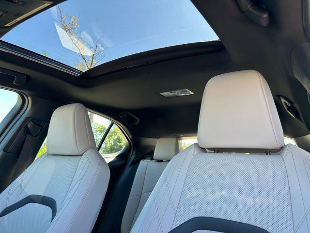 Photo of 2023 Iridium Lexus UX 250h