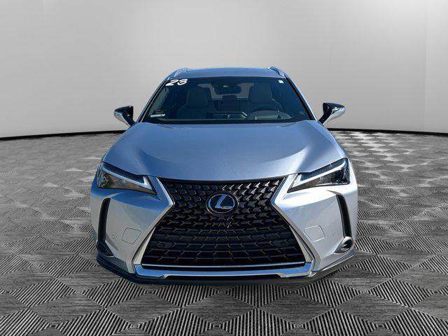Photo of 2023 Iridium Lexus UX 250h