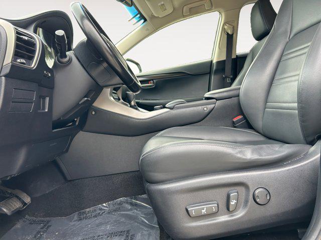 Photo of 2017 Atomic Silver Lexus NX 200t