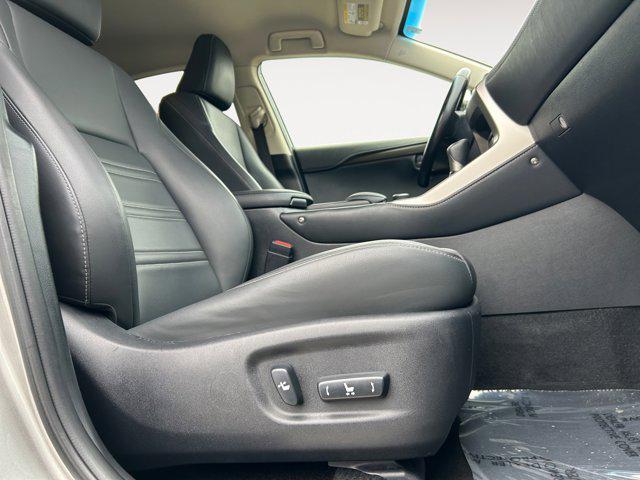 Photo of 2017 Atomic Silver Lexus NX 200t