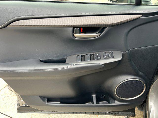 Photo of 2017 Atomic Silver Lexus NX 200t