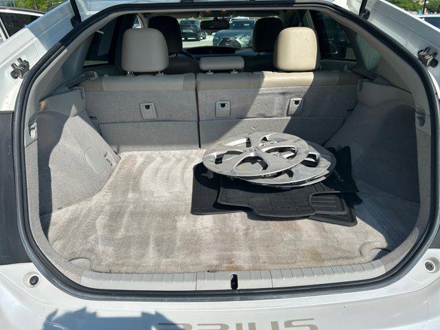 Photo of 2015 Blizzard Pearl Toyota Prius