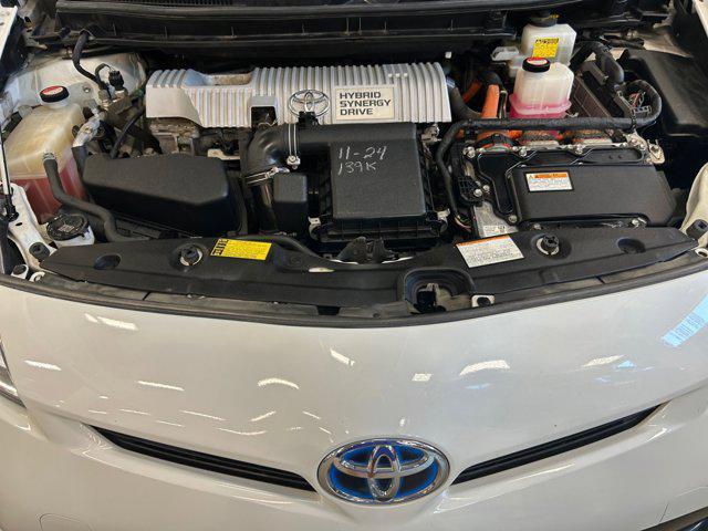 Photo of 2015 Blizzard Pearl Toyota Prius