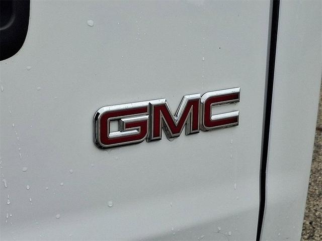 Photo of 2023 Summit White GMC Savana 2500