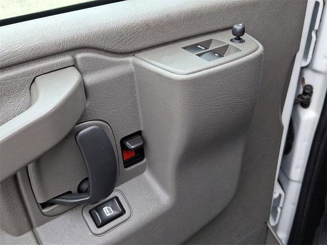 Photo of 2023 Summit White GMC Savana 2500