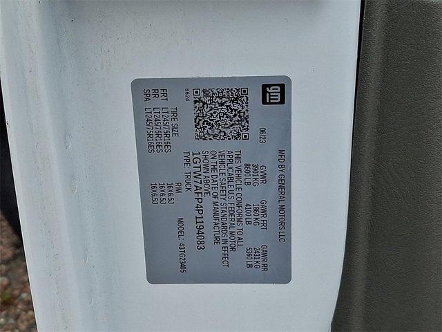 Photo of 2023 Summit White GMC Savana 2500
