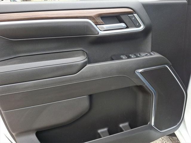 Photo of 2022 Summit White Chevrolet Silverado 1500