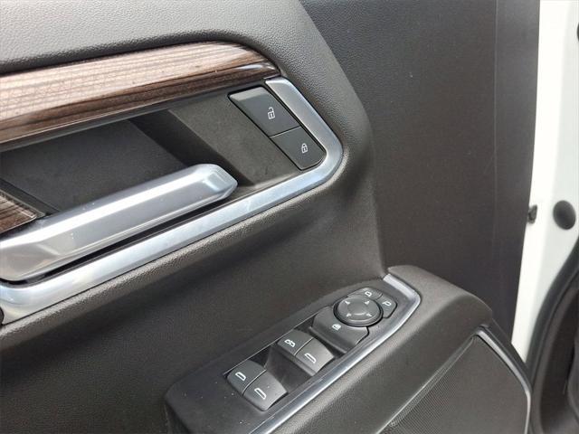 Photo of 2022 Summit White Chevrolet Silverado 1500