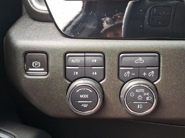 Photo of 2022 Summit White Chevrolet Silverado 1500