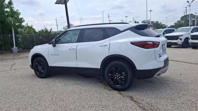 Photo of 2022 Summit White Chevrolet Blazer