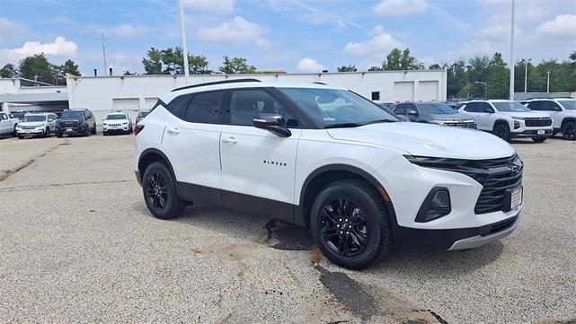 Photo of 2022 Summit White Chevrolet Blazer