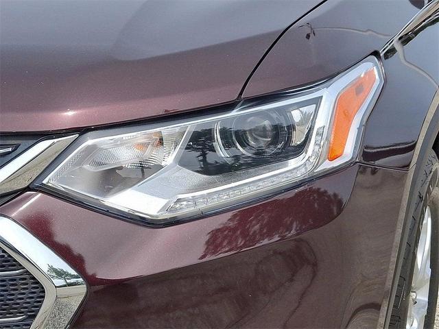 Photo of 2019 Black Currant Metallic Chevrolet Traverse