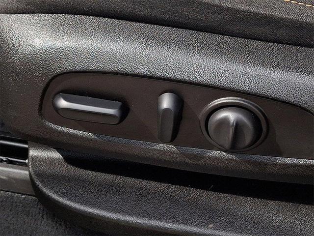 Photo of 2019 Black Currant Metallic Chevrolet Traverse