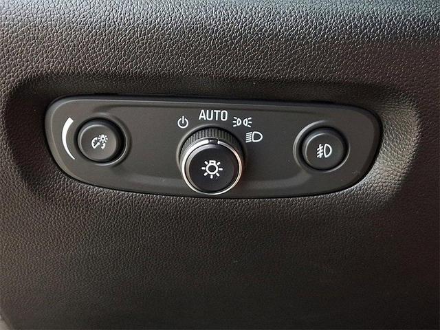 Photo of 2019 Black Currant Metallic Chevrolet Traverse