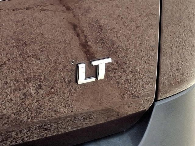 Photo of 2019 Black Currant Metallic Chevrolet Traverse