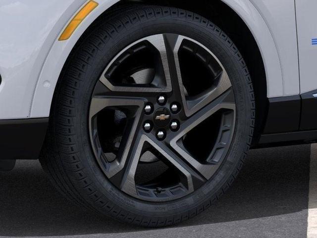 Photo of 2025 Summit White Chevrolet Equinox EV