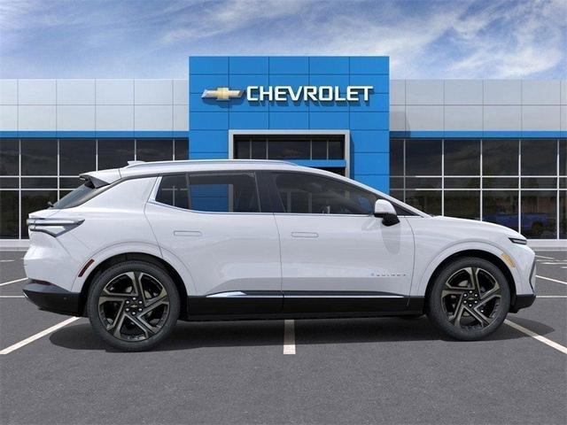 Photo of 2025 Summit White Chevrolet Equinox EV