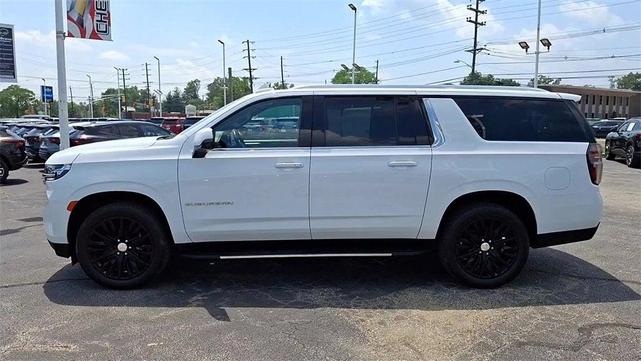 Photo of 2023 Summit White Chevrolet Suburban