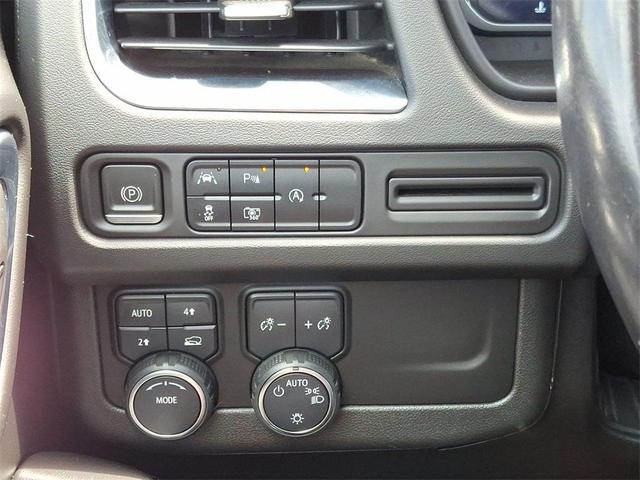 Photo of 2023 Summit White Chevrolet Suburban