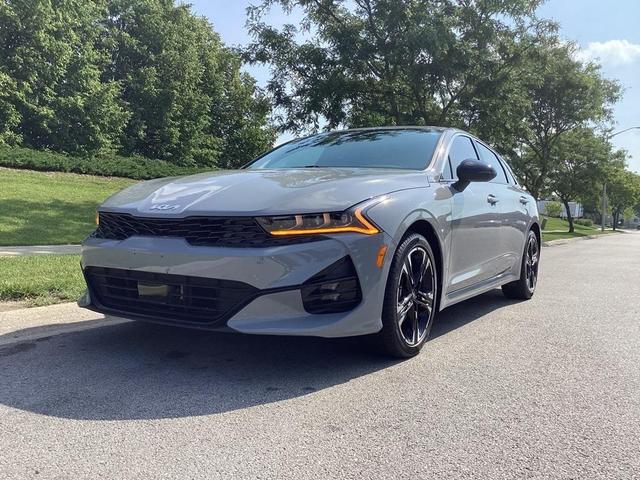Photo of 2024 Wolf Gray Kia K5