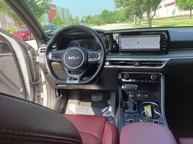 Photo of 2024 Wolf Gray Kia K5
