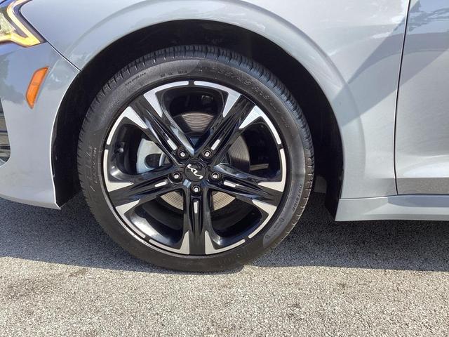 Photo of 2024 Wolf Gray Kia K5