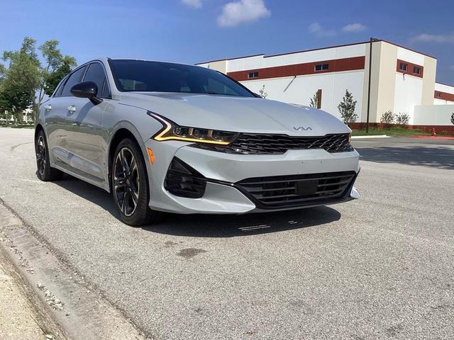 Photo of 2024 Wolf Gray Kia K5