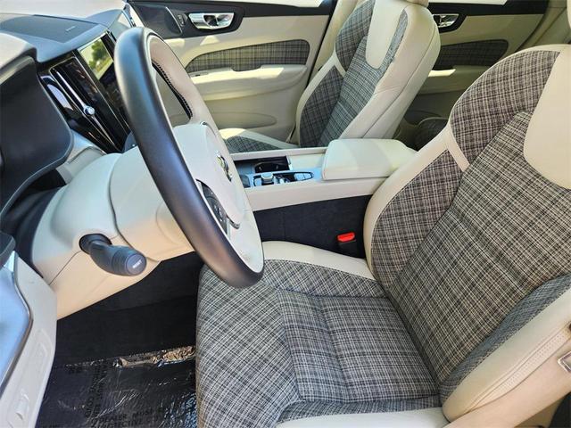 Photo of 2021 Osmium Gray Metallic Volvo XC60