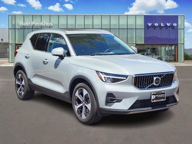 2025 Volvo XC40
