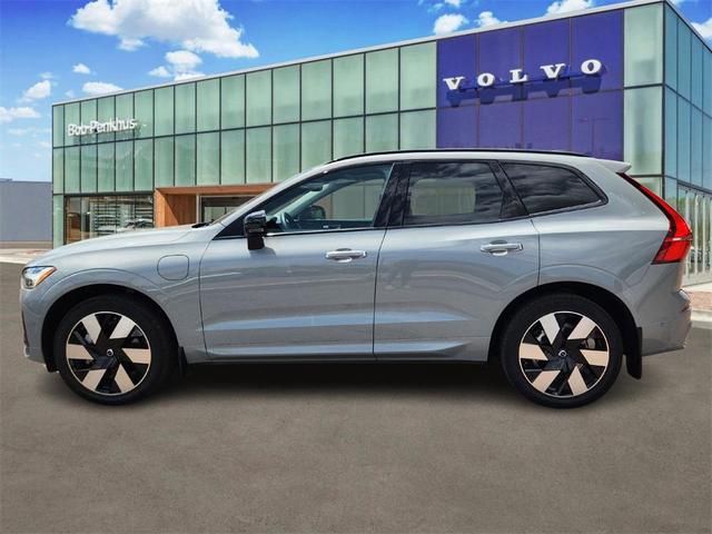 Photo of 2024 Gray Volvo XC60 Recharge Plug-In Hybrid