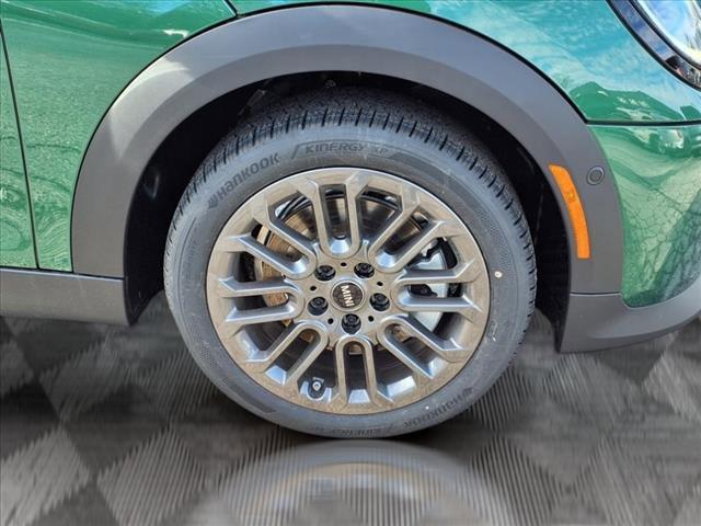 Photo of 2025 British Racing Green IV Metallic MINI Hardtop