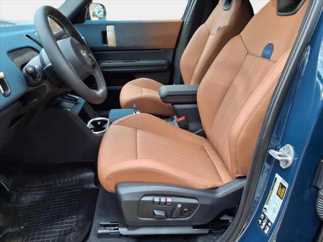 Photo of 2025 Blazing Blue Metallic MINI Countryman