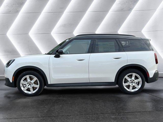 Photo of 2025 White Metallic MINI Countryman