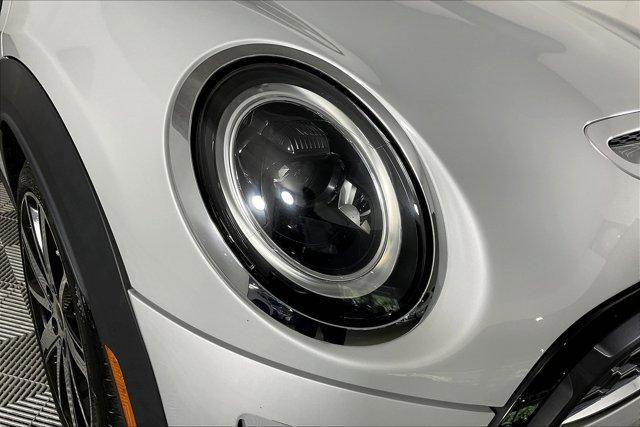 Photo of 2023 White Silver MINI Hardtop