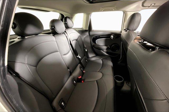 Photo of 2023 White Silver MINI Hardtop