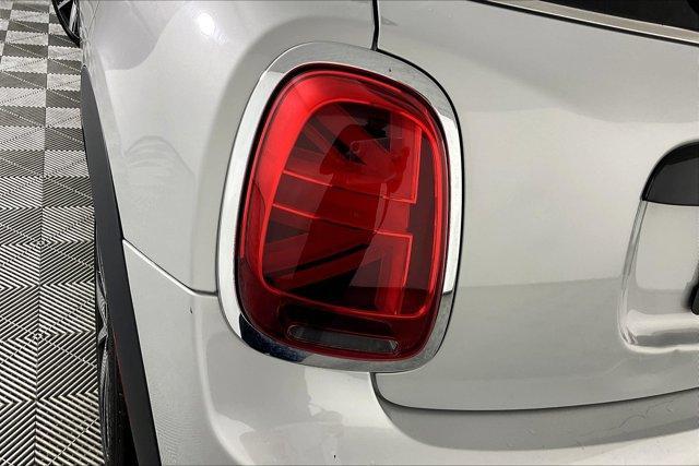 Photo of 2023 White Silver MINI Hardtop