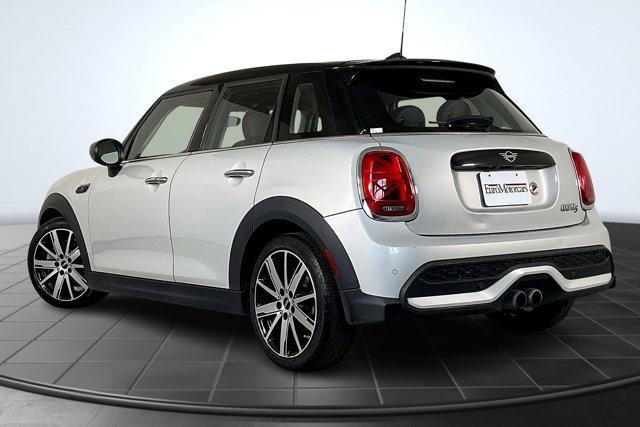 Photo of 2023 White Silver MINI Hardtop