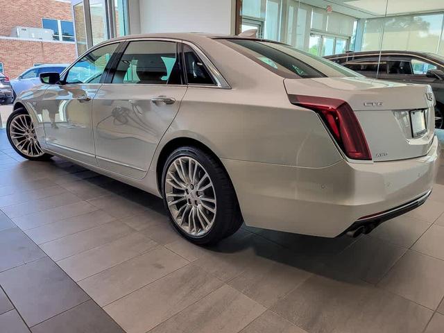Photo of 2018 Crystal White Tricoat Cadillac CT6