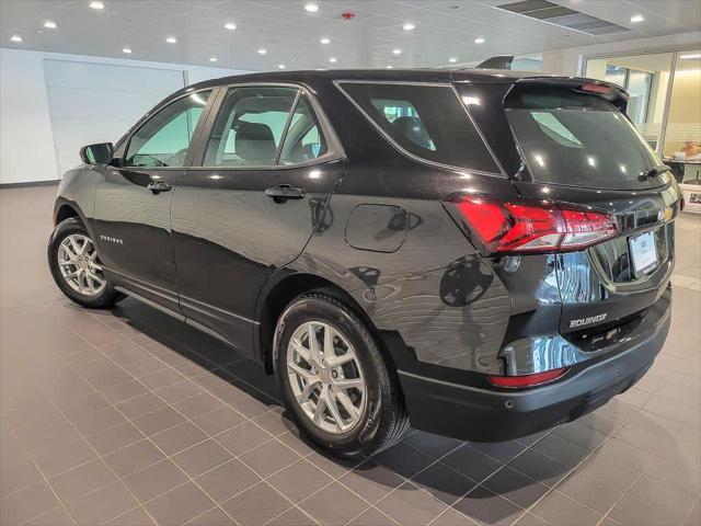 Photo of 2024 Mosaic Black Metallic Chevrolet Equinox