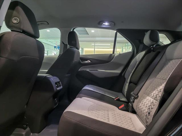 Photo of 2024 Mosaic Black Metallic Chevrolet Equinox