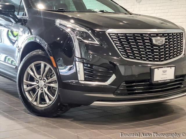 Photo of 2022 Stellar Black Metallic Cadillac XT5