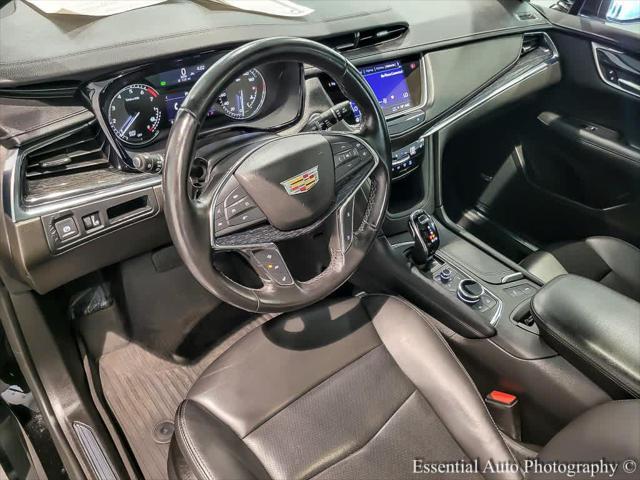 Photo of 2022 Stellar Black Metallic Cadillac XT5