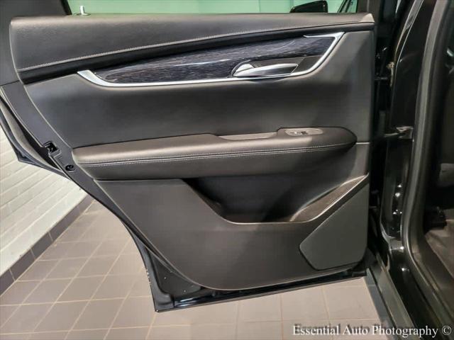 Photo of 2022 Stellar Black Metallic Cadillac XT5