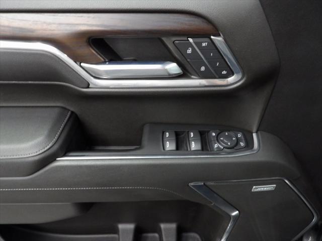 Photo of 2022 Onyx Black GMC Sierra 1500