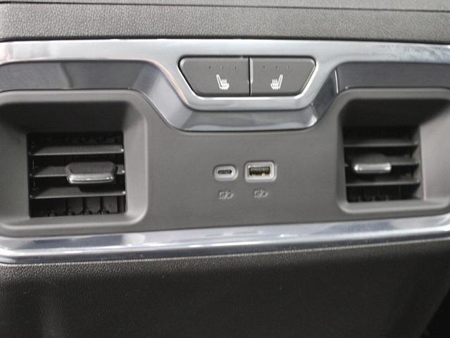 Photo of 2024 Summit White GMC Sierra 2500