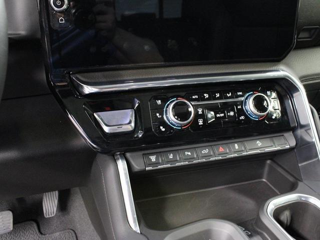 Photo of 2024 Summit White GMC Sierra 2500